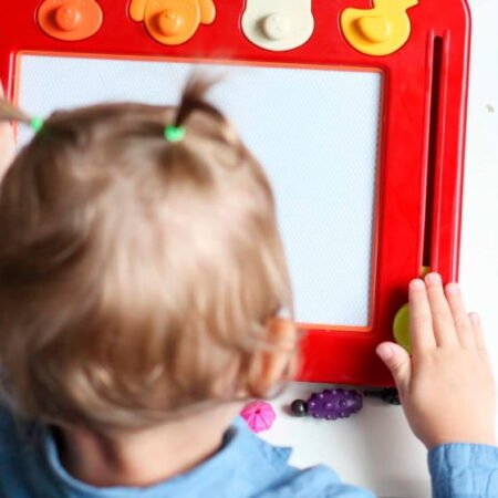 Развивающая магнитная доска для рисования – РАФАЭЛЬ (4 штампа, томатная) - Зображення 3