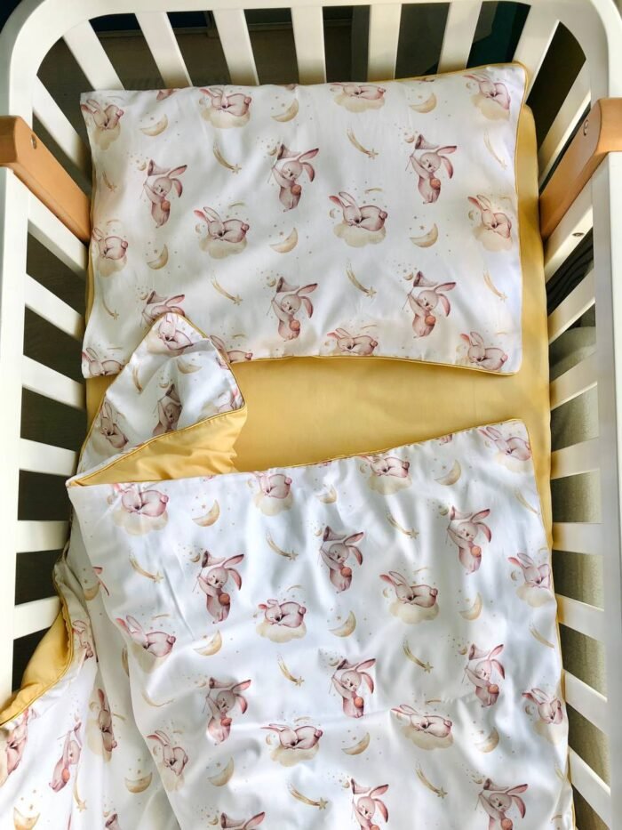 Дитяча постільна білизна в ліжечко Зайчики на хмаринці - Зображення 1