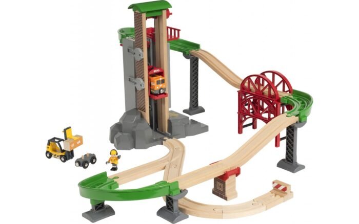 Ігровий набір BRIO Навантажувальний пункт з ліфтом (33887) - Зображення 2