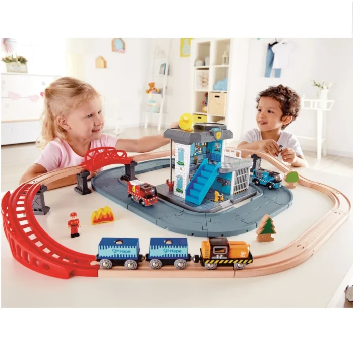 Дерев'яна залізниця Hape Штаб аварійної служби 55 ел. (E3736) - Зображення 4