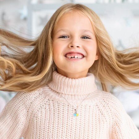 Кулон Україна із двох сердець із жовтою та блакитною емаллю - Зображення 2