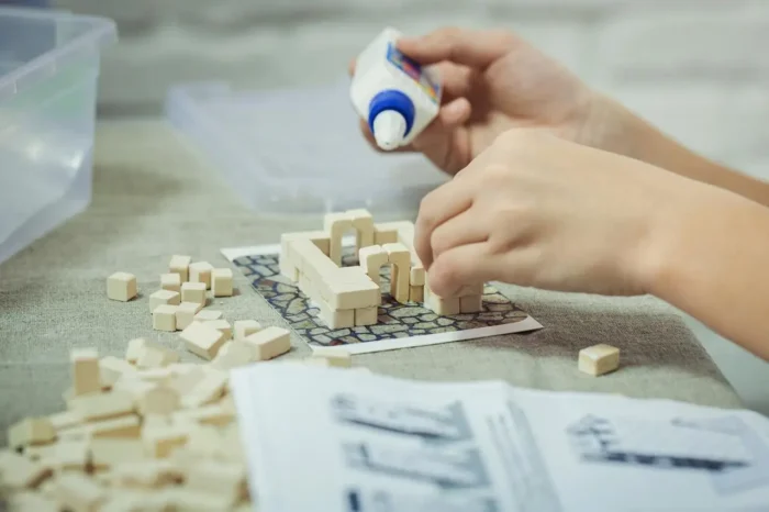 Іграшка-конструктор з міні-цеглинок *Дві вежі*, серія *Старе місто*, артикул 70224 - Зображення 3