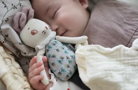 Хустка-мишкам MOULIN ROTY Mousse the mouse handkerchief - Зображення 4