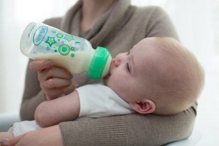 Антиколікова пляшечка- поїльник для годування Option+  Зелені зорі  з широким горлечком та з соскою рівень 3 х 1 шт., 270 мл, 1 шт. в упаковці - Зображення 3