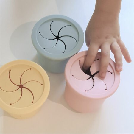 Чашка-контейнер з трубочкою силіконова MinikOiOi Sip+Snack - Mineral Blue / Powder Grey - Зображення 2