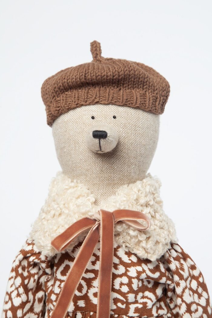 Іграшка ручної роботи Philomena Kloss - Ведмедиця Шарлiз - Зображення 2