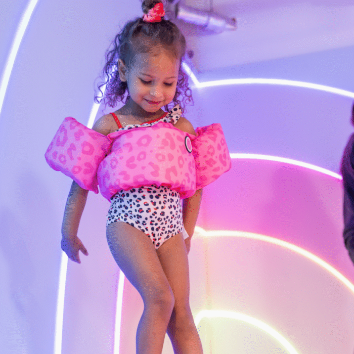 Надуваний жилет з нарукавниками 2-6 роки  Неоновий леопард - Зображення 4