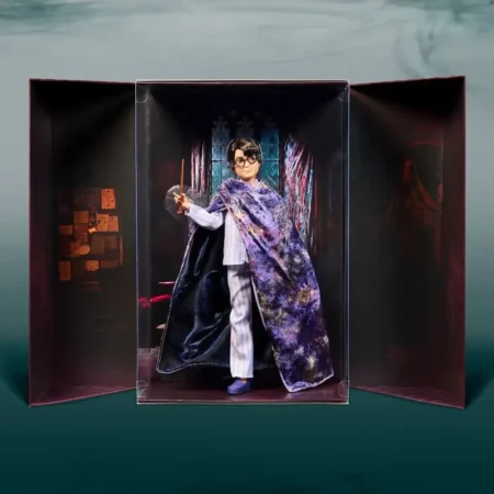 Гаррі Поттер Design Collection (HND81) — Колекційна Лялька до 100-річчя Warner Bros