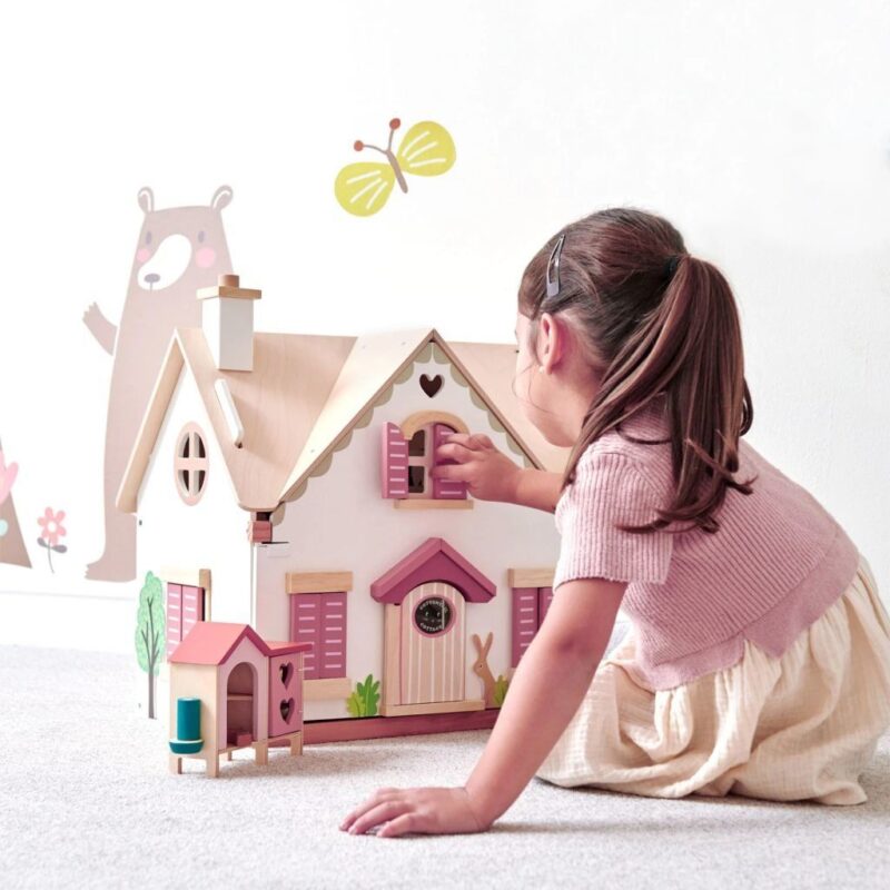 Дерев'яний двоповерховий ляльковий будиночок Tender Leaf  Cottontail Cottage