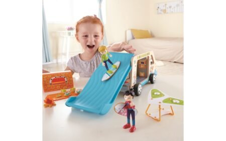 Машинка дерев'яна Hape Фургон для пригод (E3407) - Зображення 3